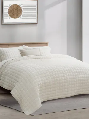 Luxury Velvet Quilt Set King Size, Lightweight Velvet Comforter Set, Oversized Bedspread Coverlet Quilted Bedding Set, with 2 Matching Pillow Shams, for All Season, Cream White