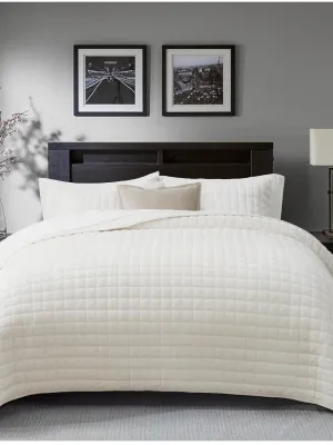 Luxury Velvet Quilt Set King Size, Lightweight Velvet Comforter Set, Oversized Bedspread Coverlet Quilted Bedding Set, with 2 Matching Pillow Shams, for All Season, Cream White